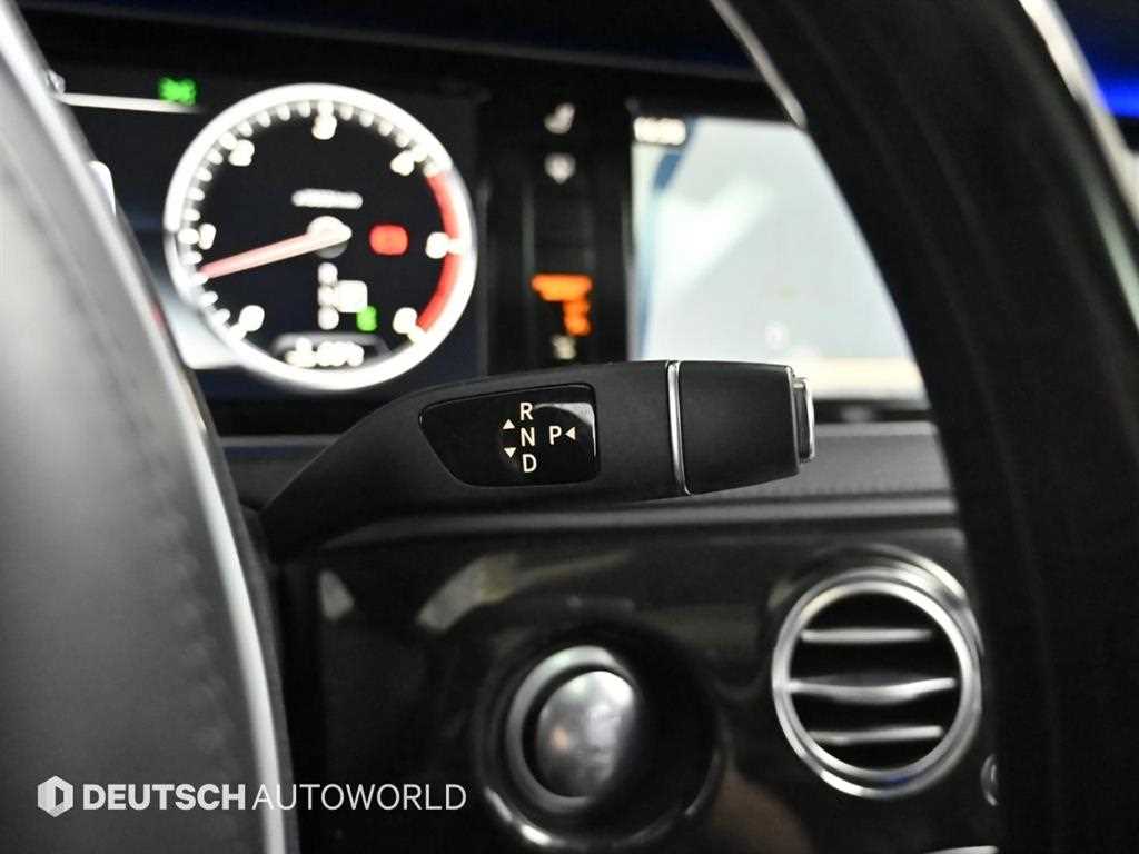 Mercedes Benz S Class - Vista 9