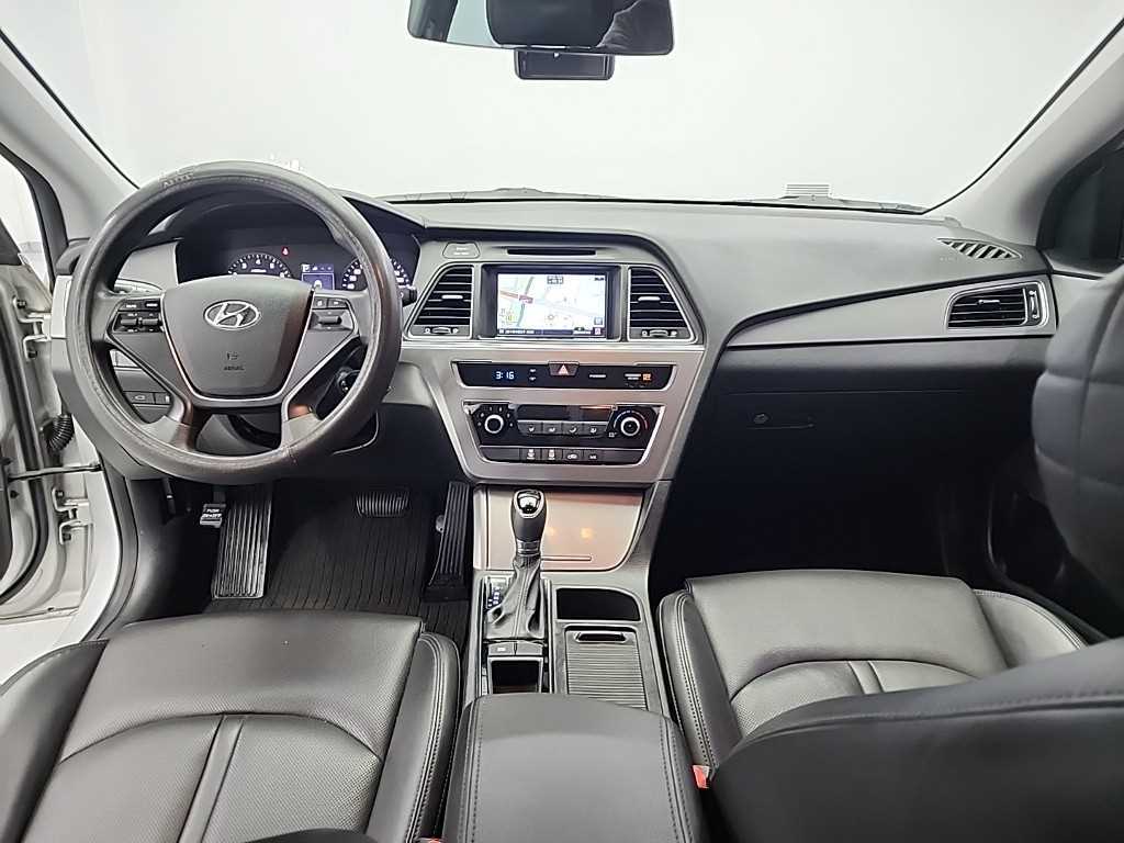 HYUNDAI Sonata - Vista 7