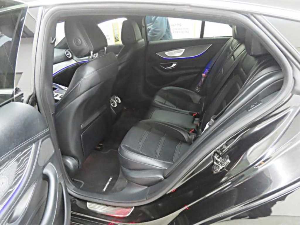 Mercedes Benz AMG GT - Vista 6