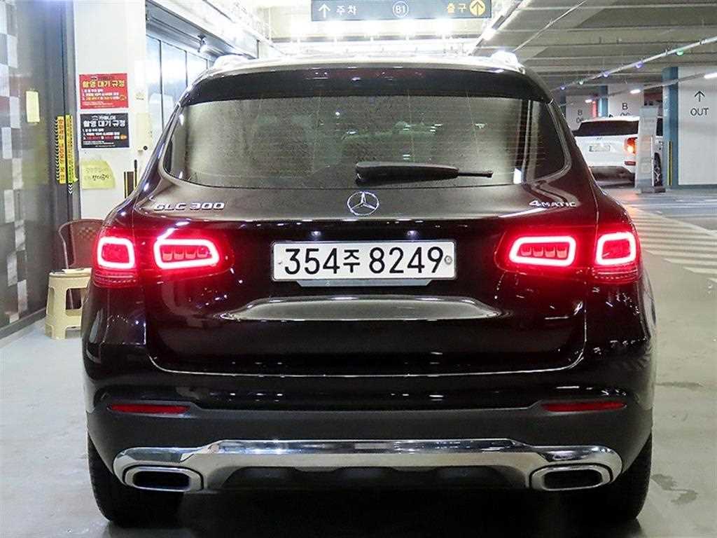 Mercedes Benz GLC Class - Vista 5