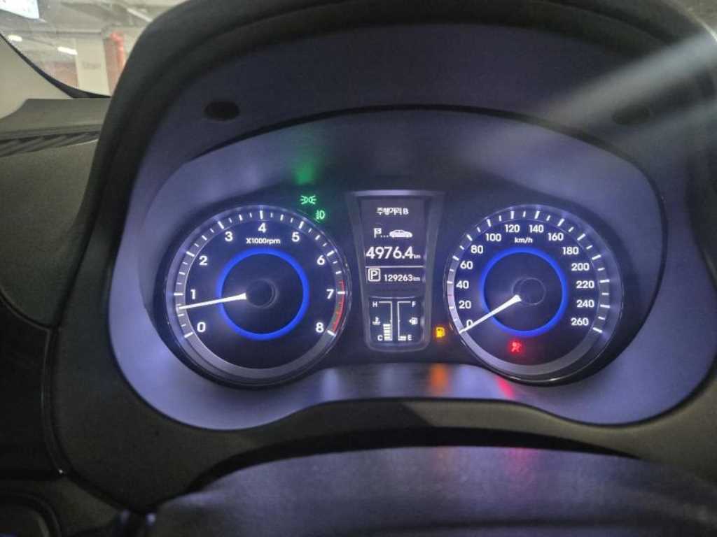 HYUNDAI Grandeur - Vista 4