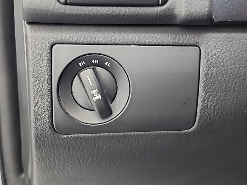 Ssangyong Rexton 2015 Plateado - Importación desde Corea - HF Imports Iquique - Foto 18