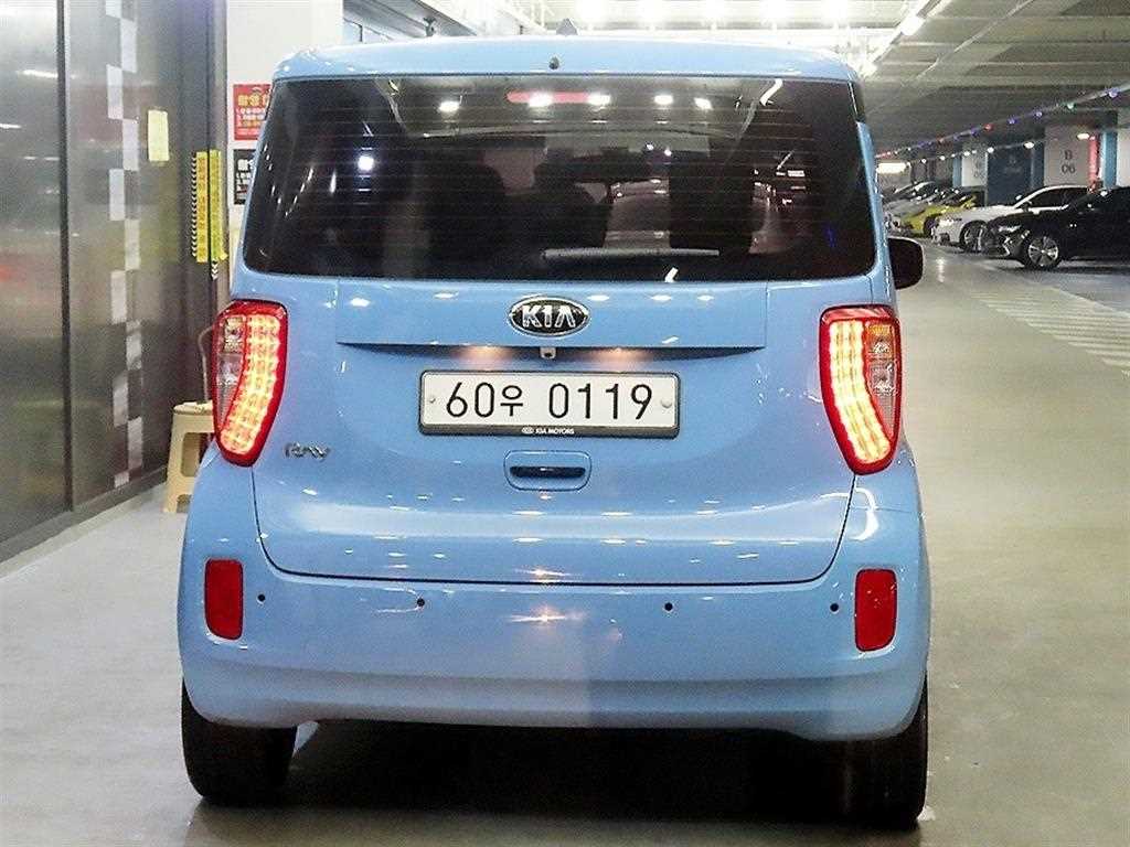 KIA Ray - Vista 5