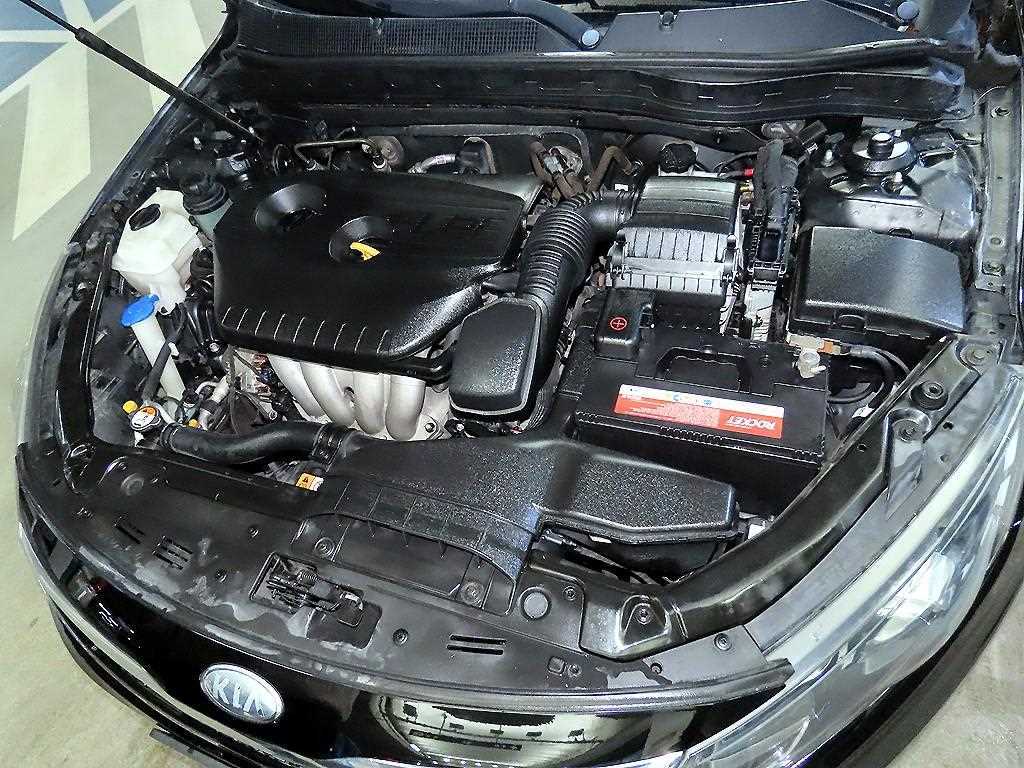 KIA K5 2013 Negro - Importación desde Corea - HF Imports Iquique - Foto 18