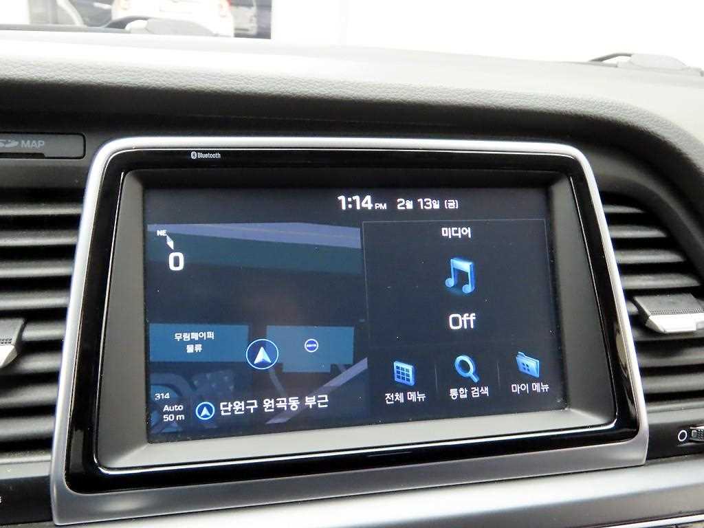 HYUNDAI Sonata - Vista 9