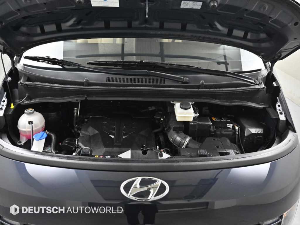 HYUNDAI Staria - Vista 6