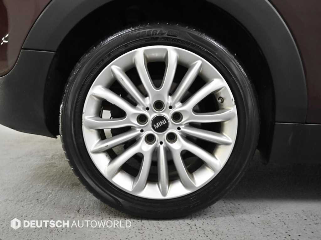Mini Clubman - Vista 5