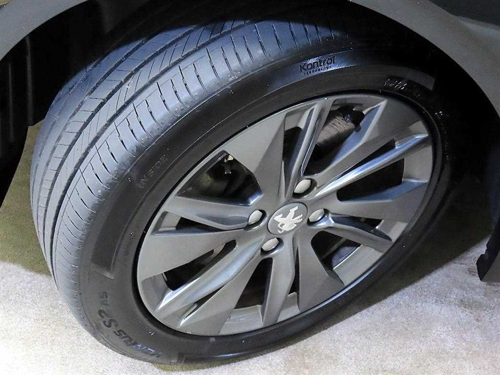 Peugeot 208 2022 Gris - Importación desde Corea - HF Imports Iquique - Foto 20