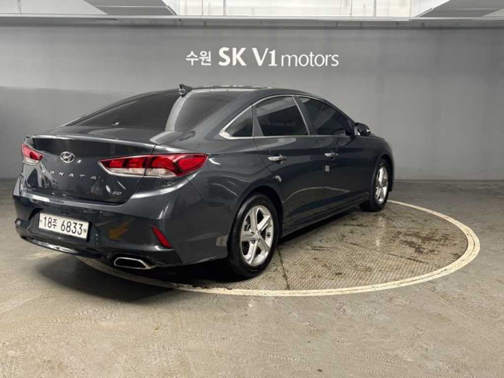 HYUNDAI Sonata - Vista 4