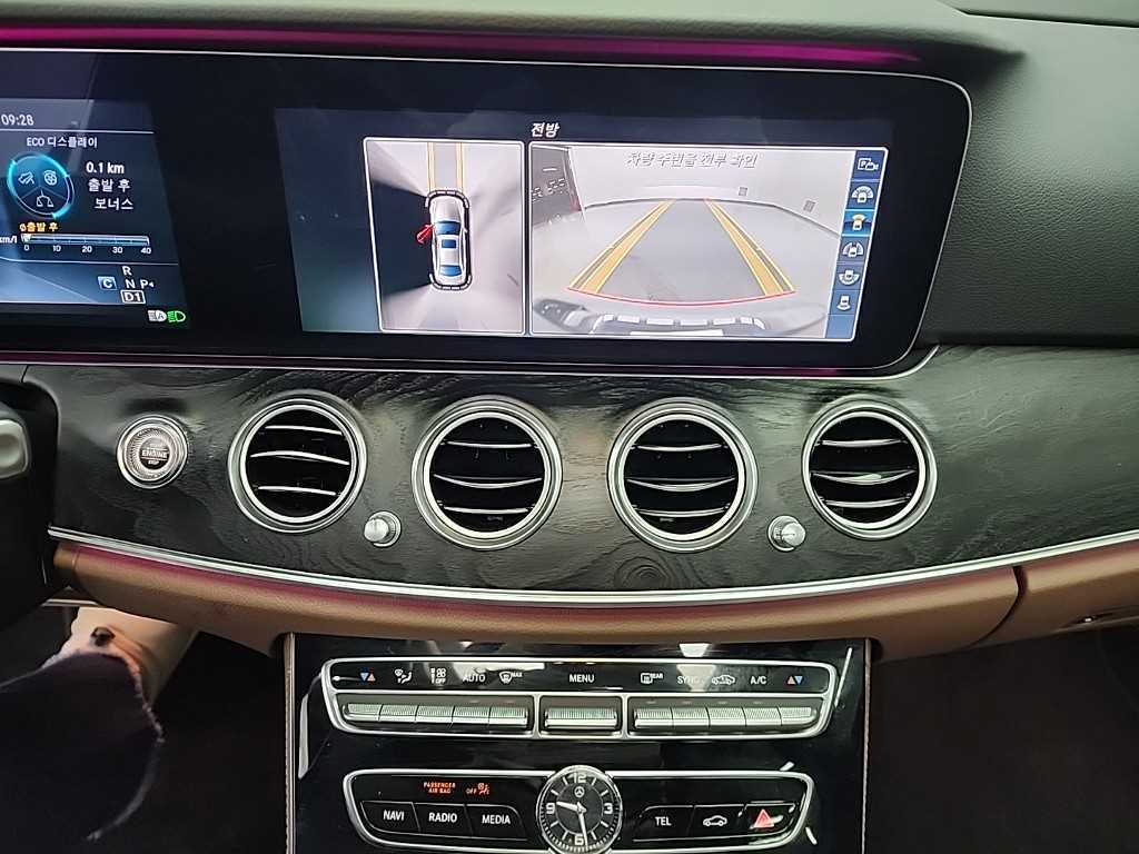 Mercedes Benz E class - Vista 10