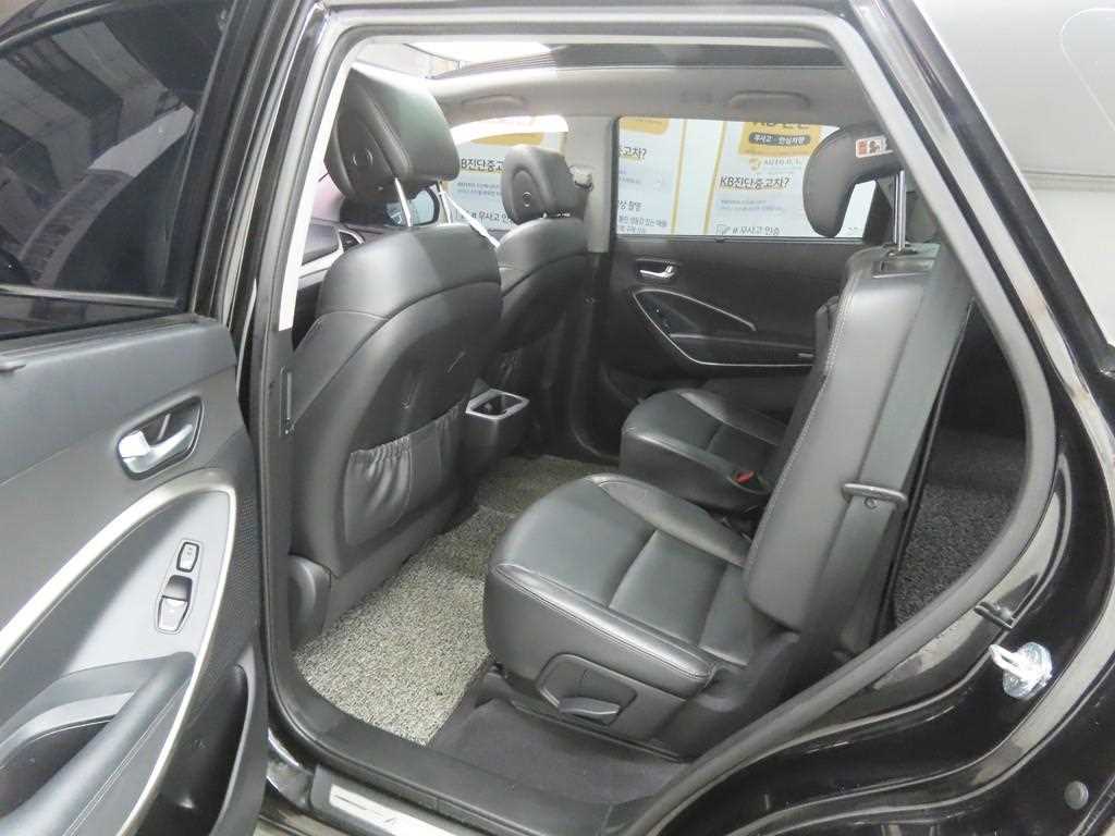 HYUNDAI Maxcruz - Vista 6