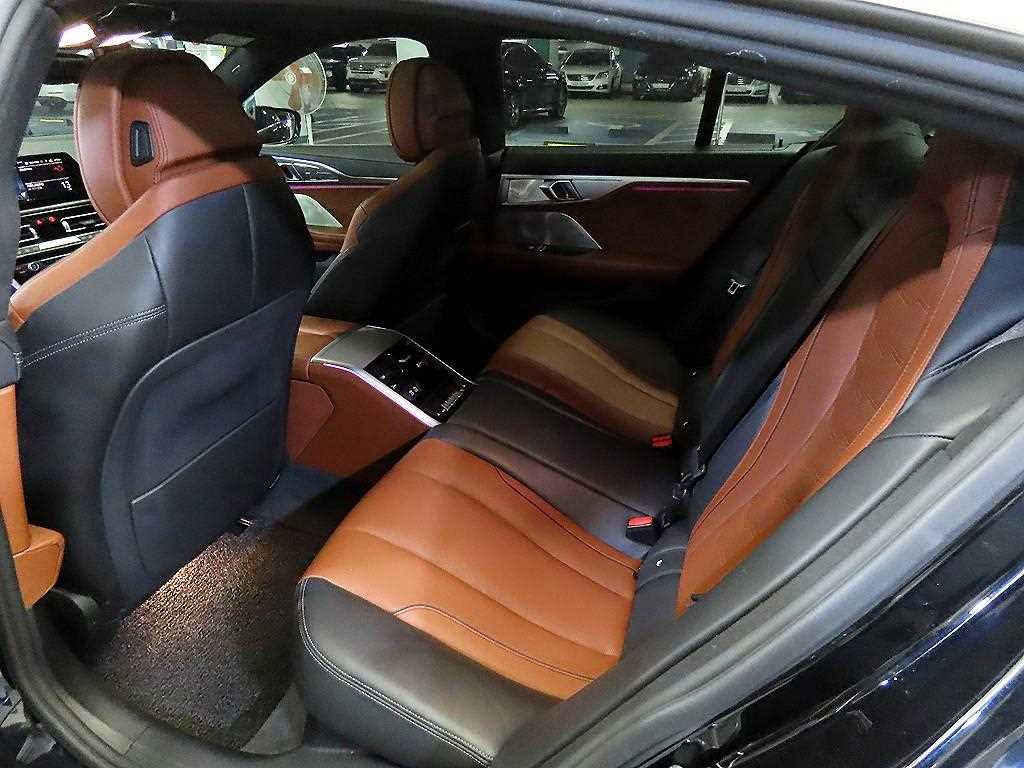 BMW 8 Series - Vista 7