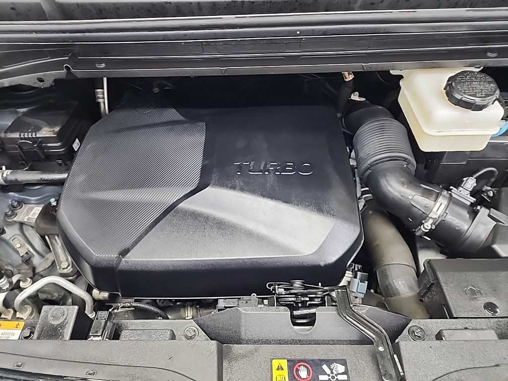 HYUNDAI Staria - Vista 5