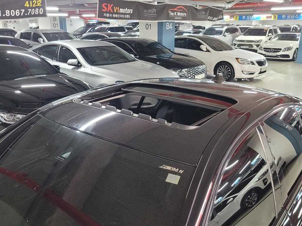 BMW 5 Series - Vista 5