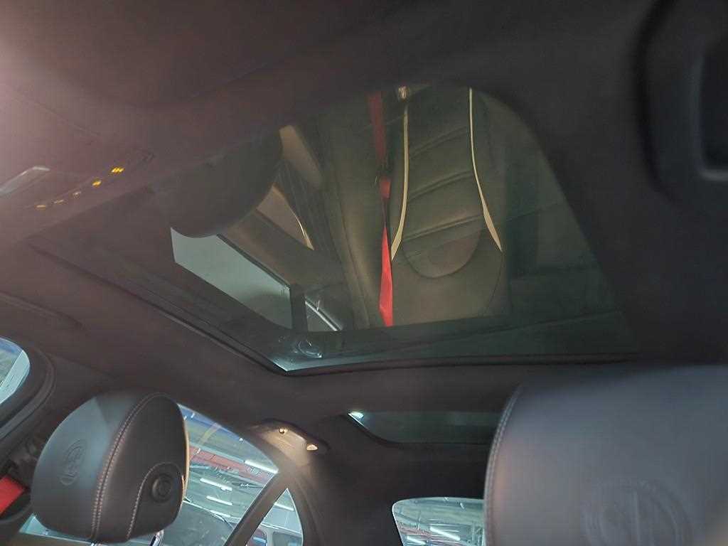 Mercedes Benz C Class 2016 Blanco - Importación desde Corea - HF Imports Iquique - Foto 16