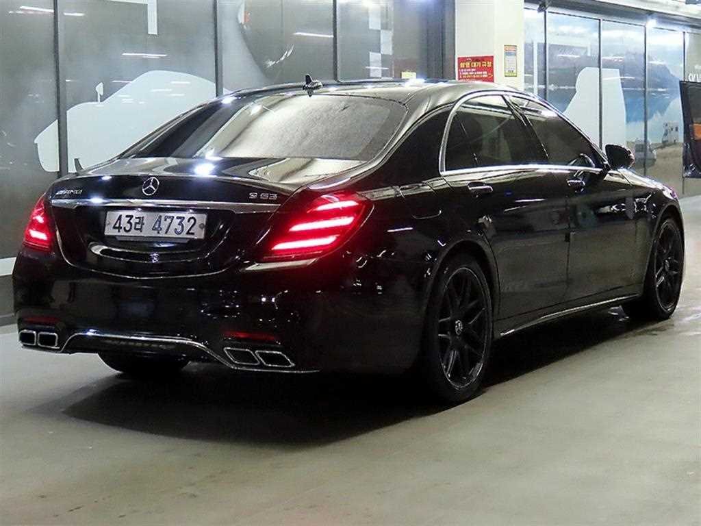 Mercedes Benz S Class - Vista 4