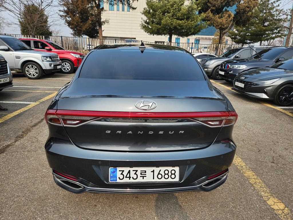 HYUNDAI Grandeur - Vista 4