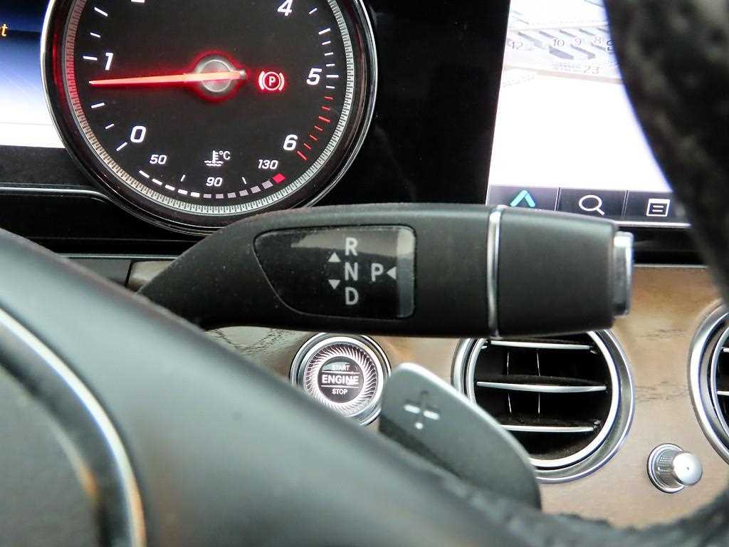 Mercedes Benz E class - Vista 11