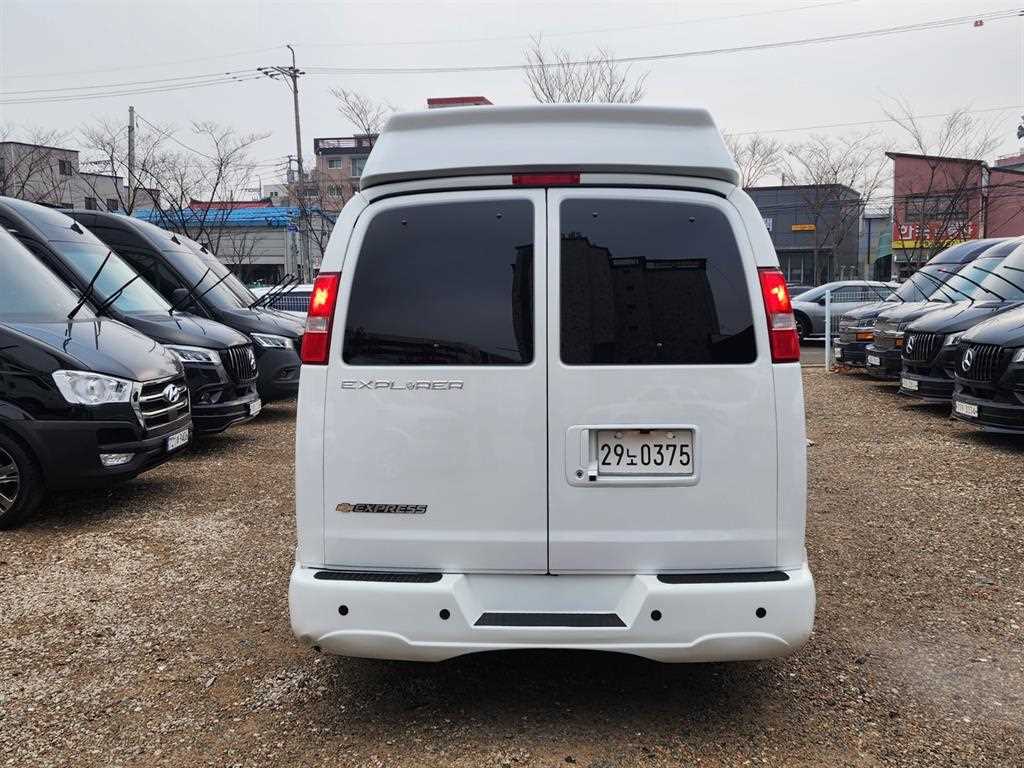 Chevrolet Express van - Vista 5