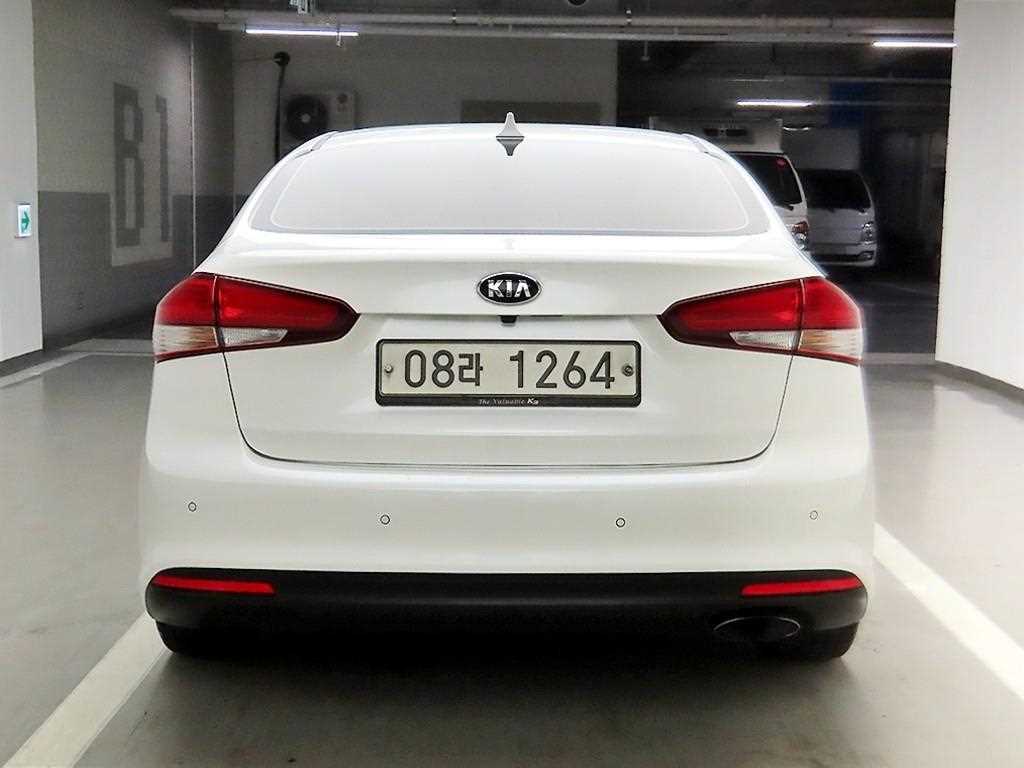 KIA K3 - Vista 3