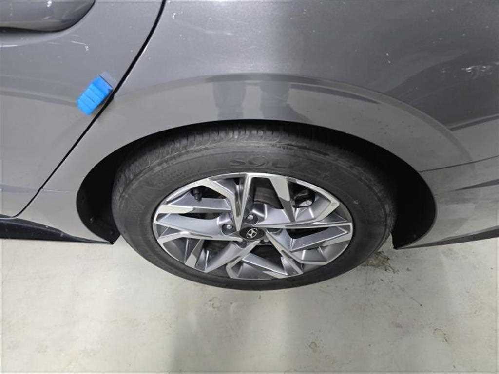 HYUNDAI Sonata - Vista 5