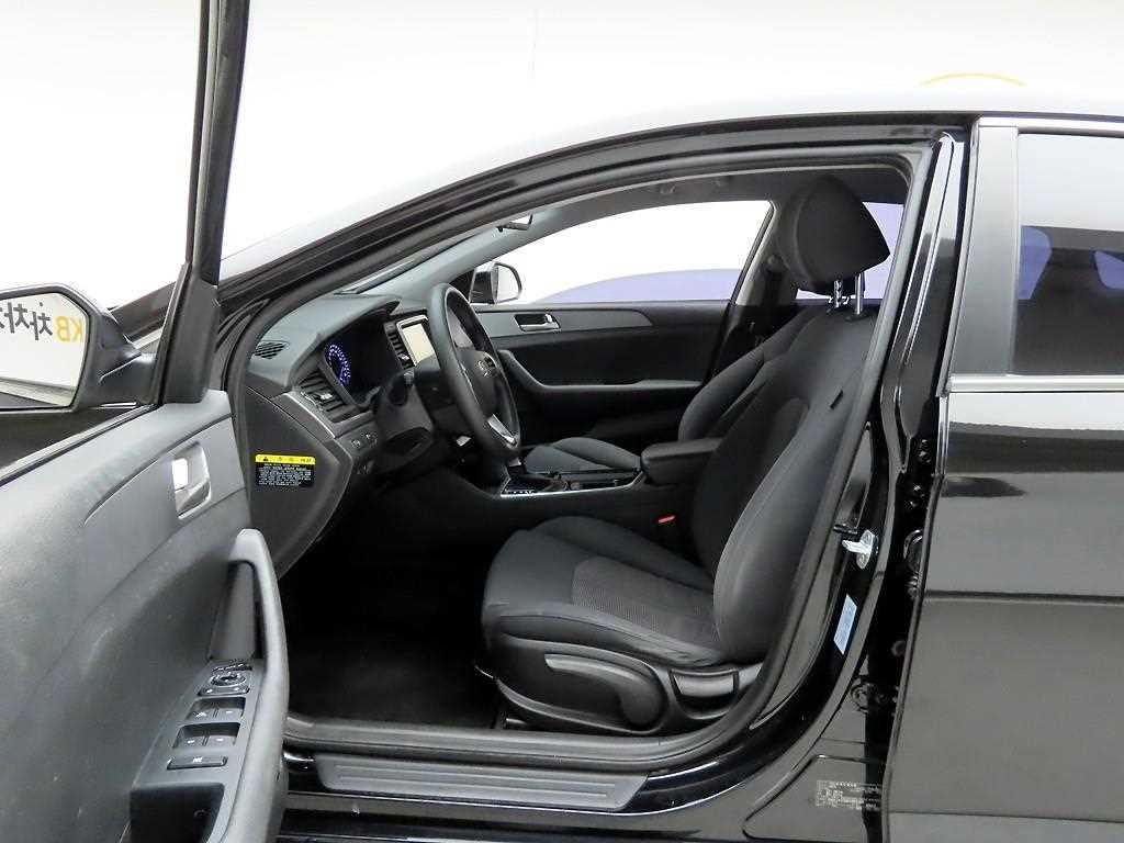 HYUNDAI Sonata - Vista 12