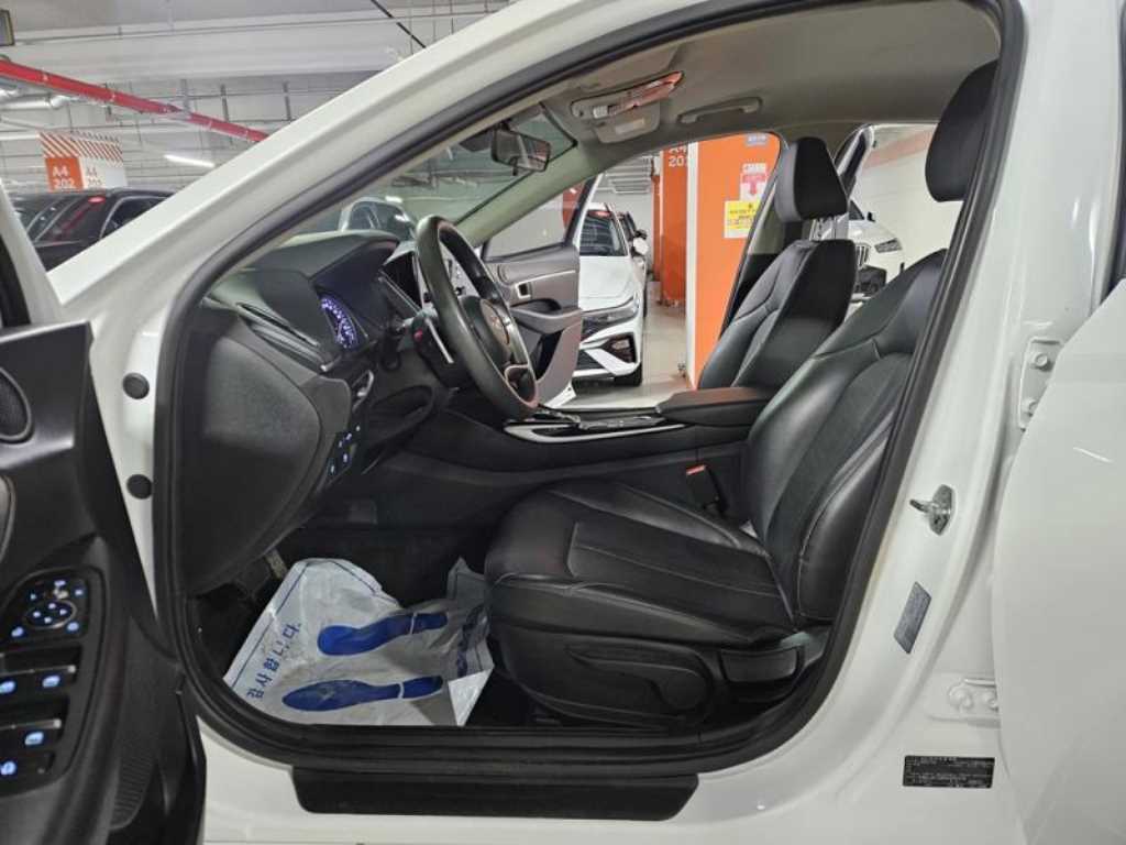 HYUNDAI Sonata - Vista 7