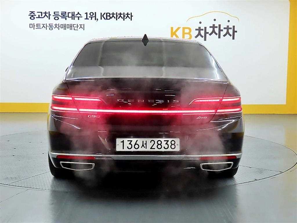 Genesis G90 - Vista 3