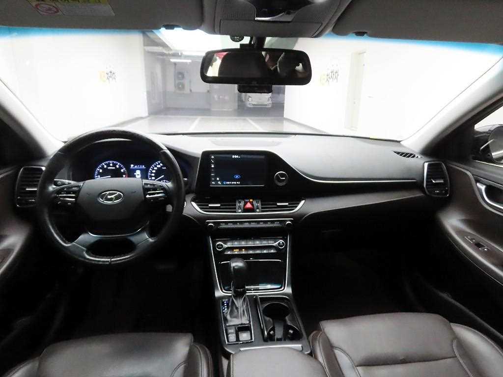 HYUNDAI Grandeur - Vista 7