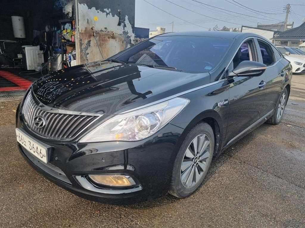 HYUNDAI Grandeur - Vista 2