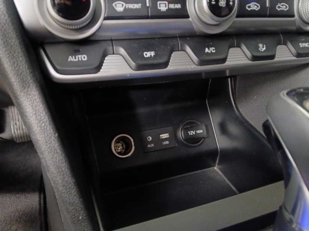 HYUNDAI Avante 2020 Blanco - Importación desde Corea - HF Imports Iquique - Foto 16