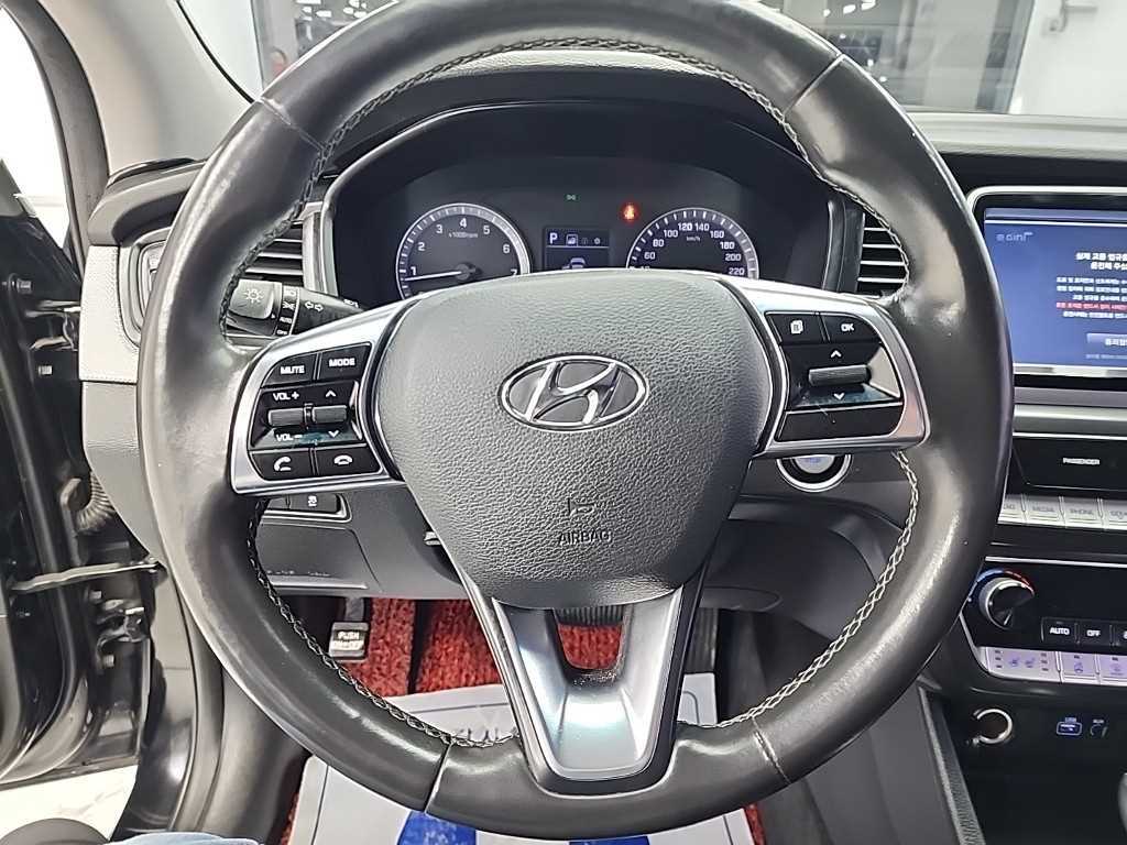 HYUNDAI Sonata - Vista 9