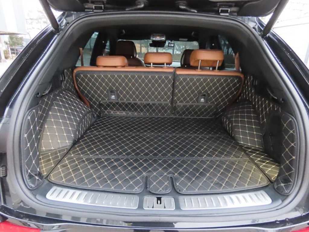 Genesis GV70 - Vista 5