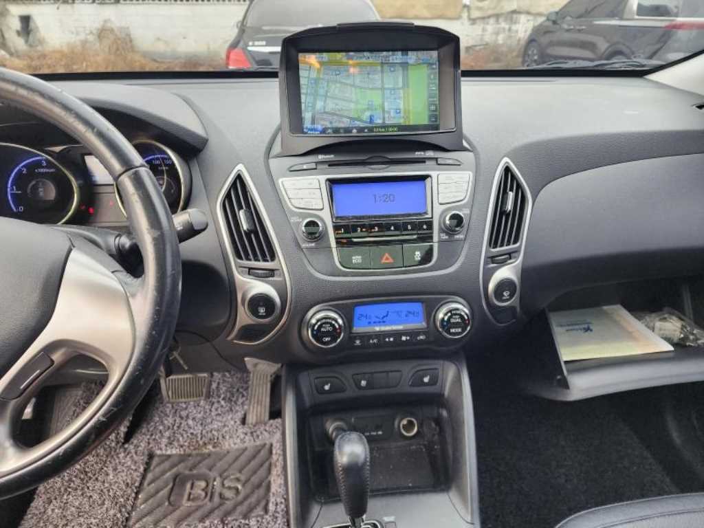 HYUNDAI Tucson - Vista 5