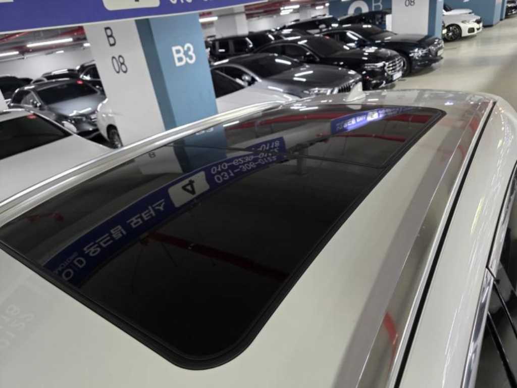 Genesis GV70 - Vista 6