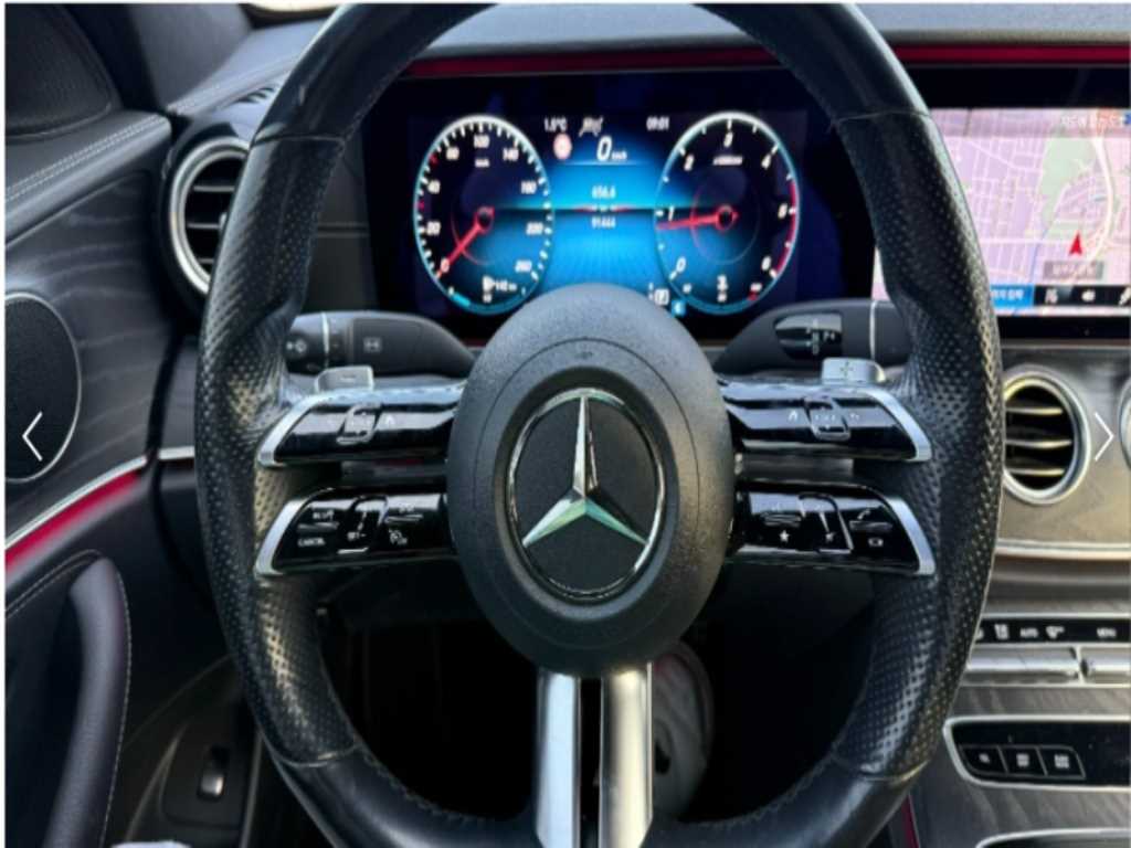 Mercedes Benz E class - Vista 2