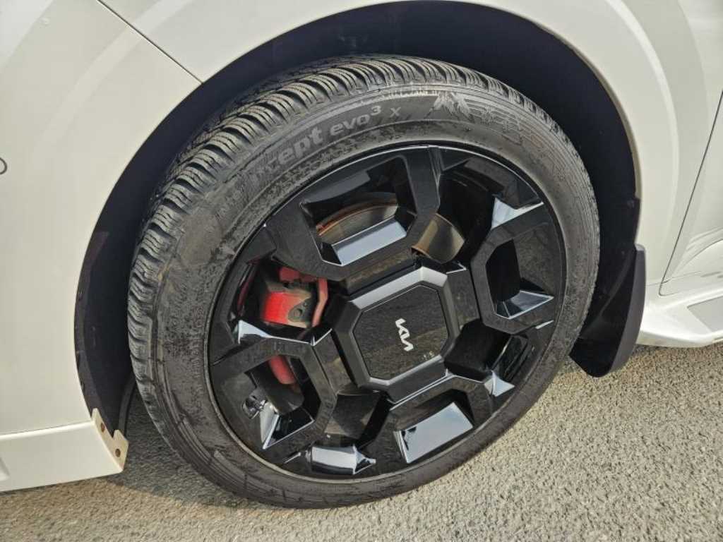 KIA Carnival - Vista 2