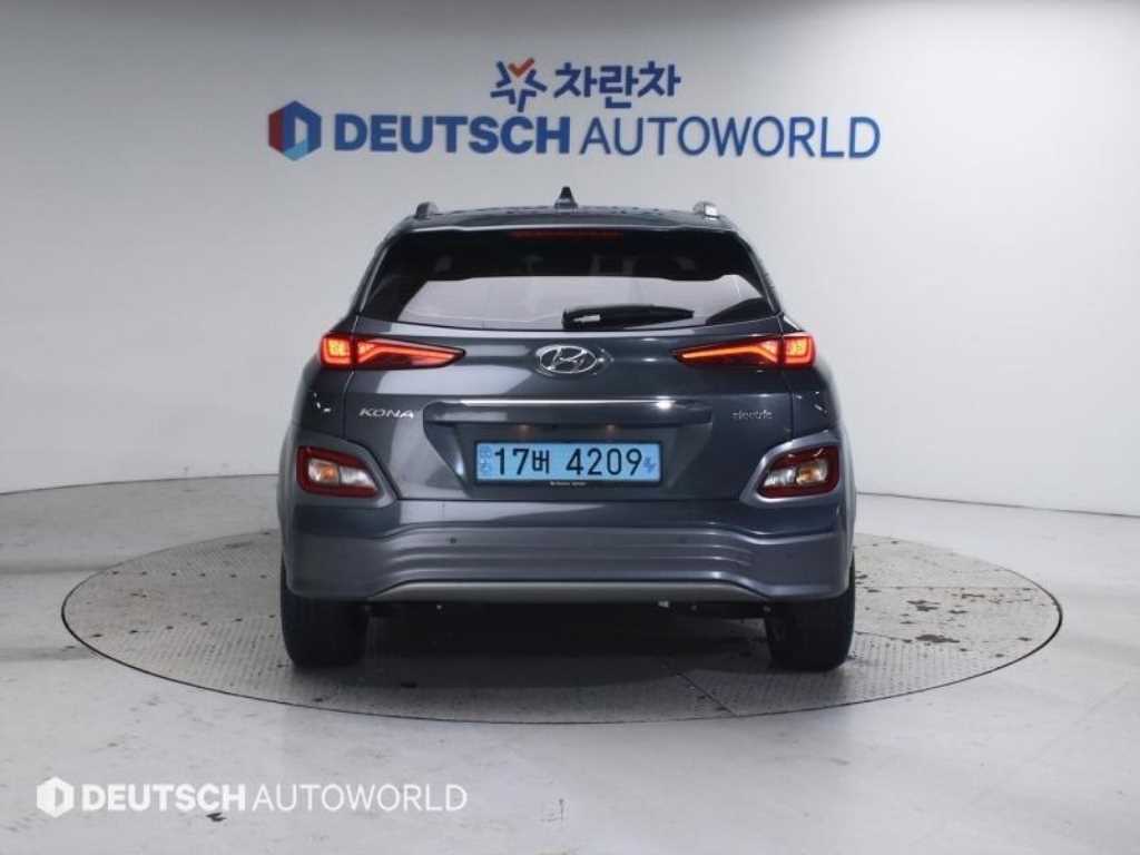 HYUNDAI Kona - Vista 3