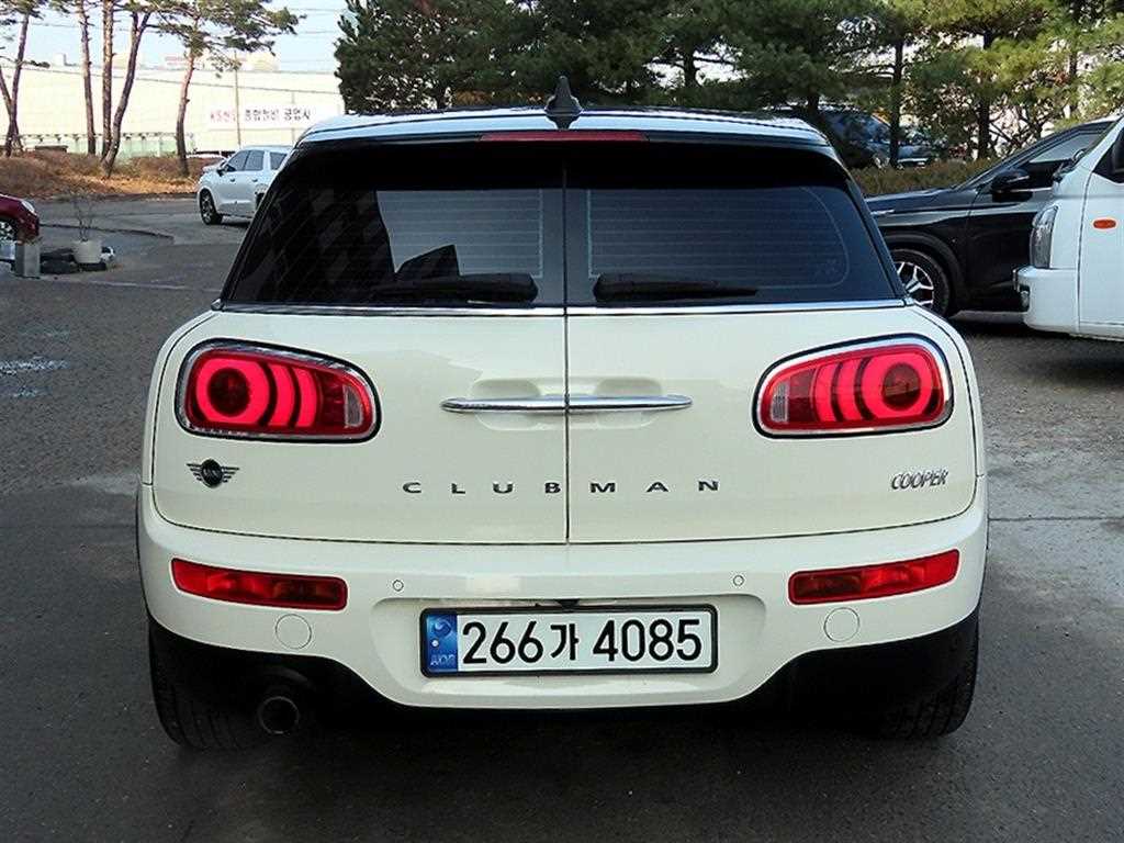 Mini Clubman - Vista 4