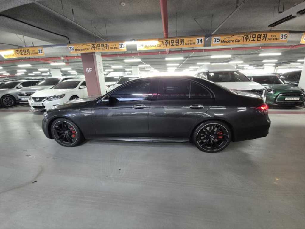 Mercedes Benz E class - Vista 4