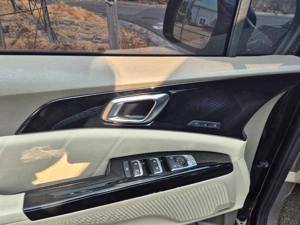 KIA Carnival - Vista 5