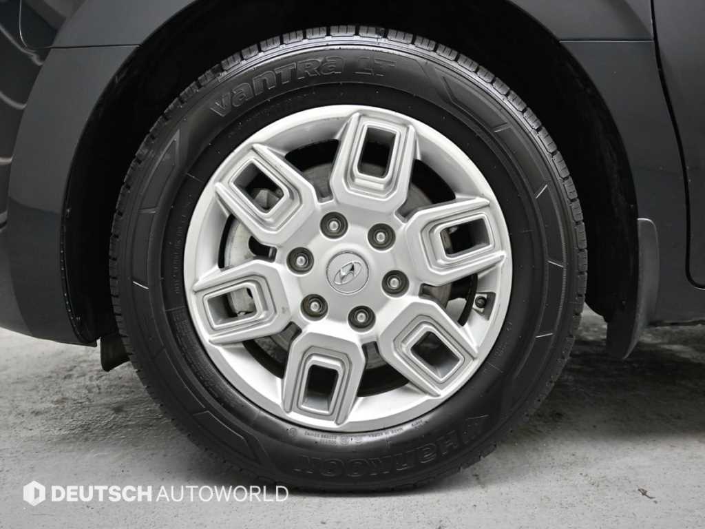 HYUNDAI Staria - Vista 5