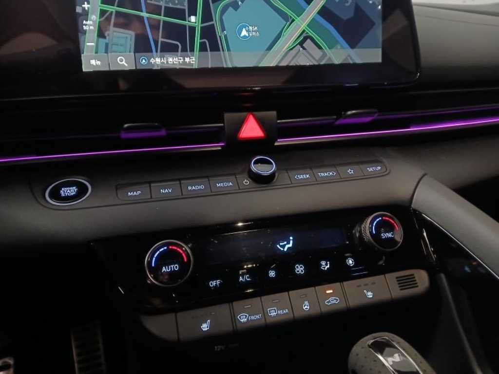 HYUNDAI Avante - Vista 10