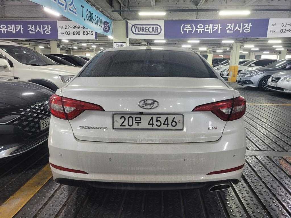 HYUNDAI Sonata - Vista 5