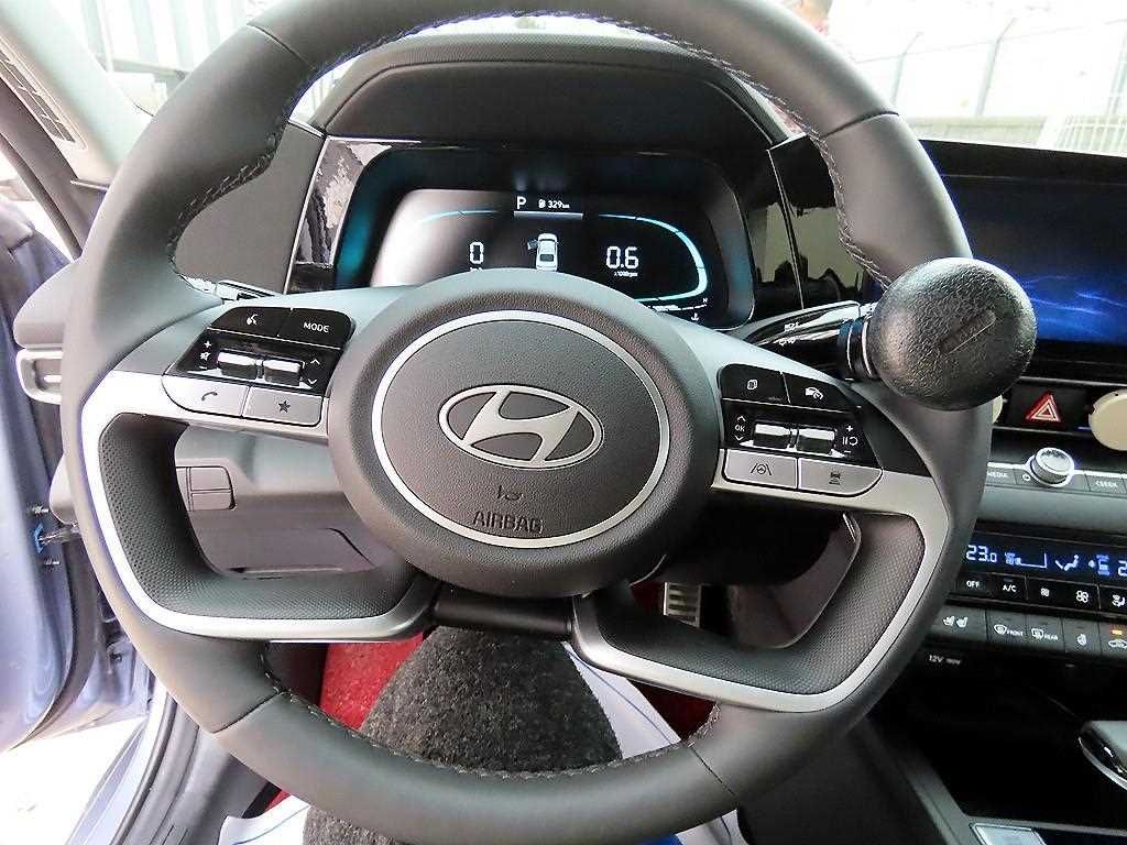 HYUNDAI Avante - Vista 8