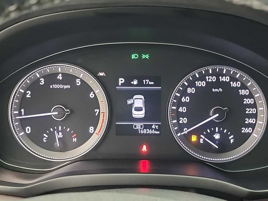 HYUNDAI Grandeur - Vista 6