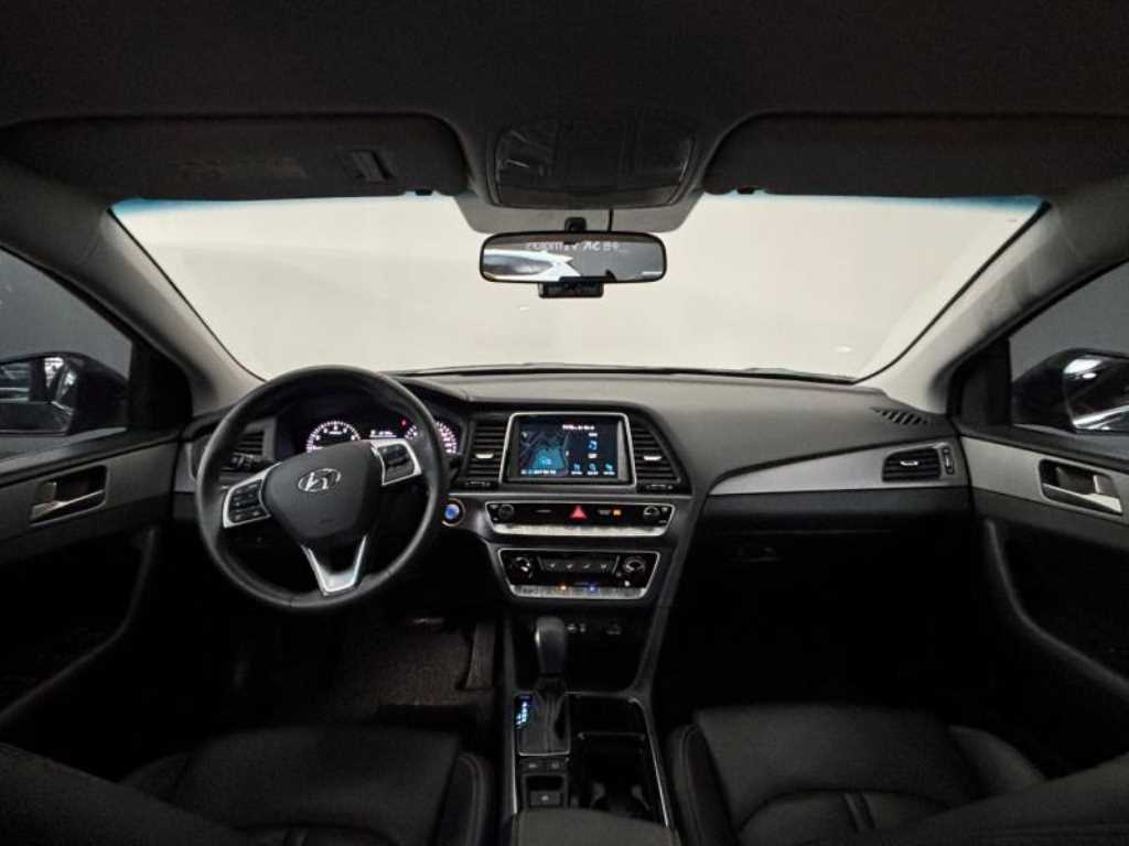 HYUNDAI Sonata - Vista 6