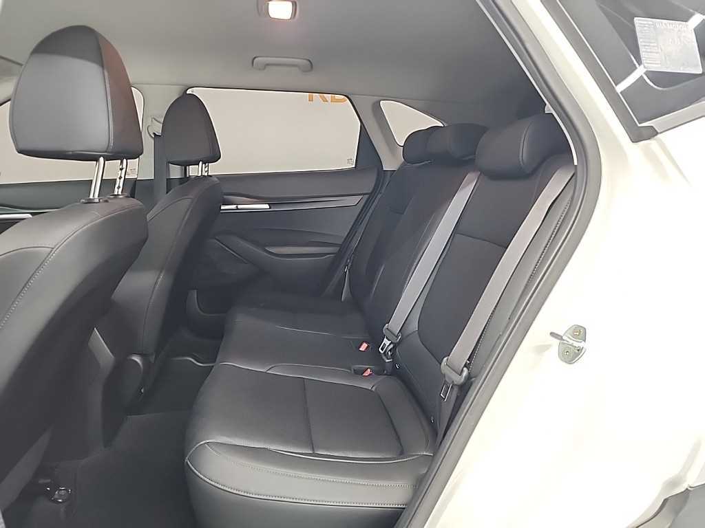 KIA Seltos - Vista 12