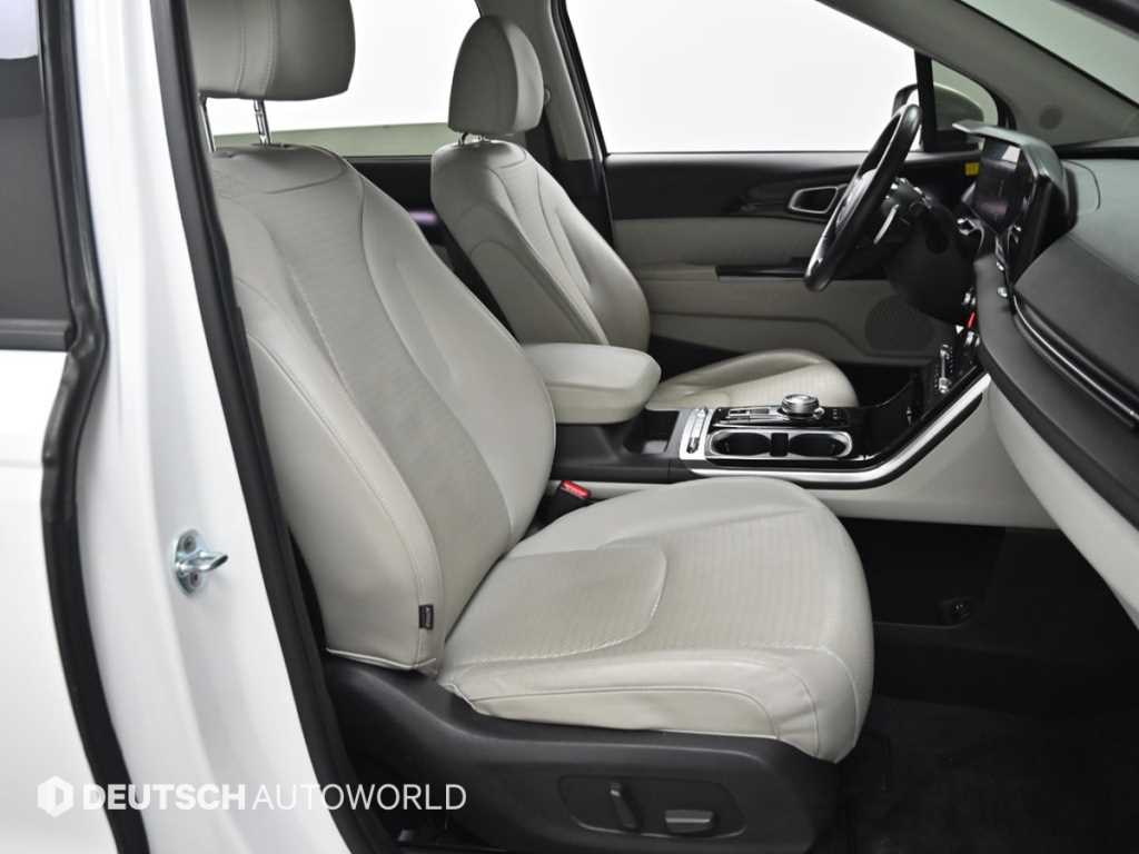 KIA Carnival - Vista 10