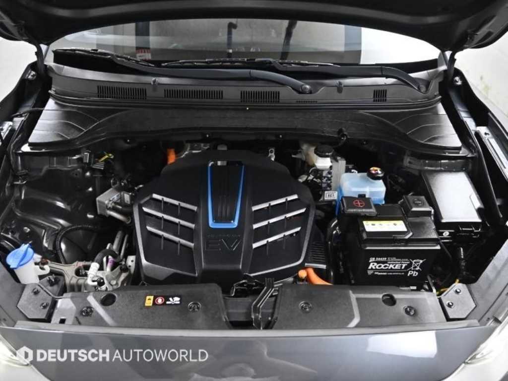 HYUNDAI Kona - Vista 8